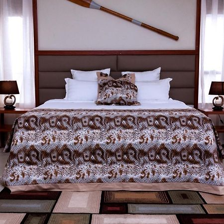 Akasu Bed And Breakfast Kampala Bagian luar foto